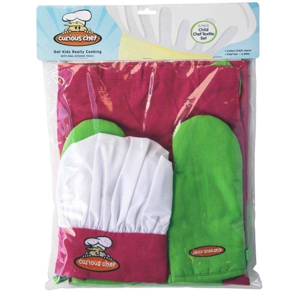 The Child Chef Textile Set in the packaging.